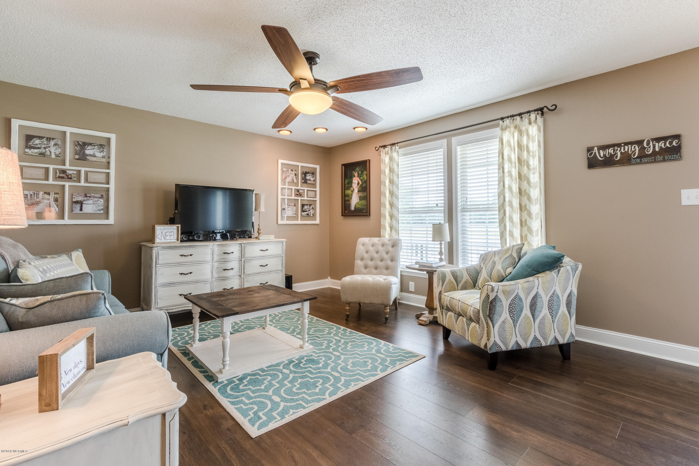 390 Futrell Road Richlands, NC 28574 - Photo 16 of 45 Living Area