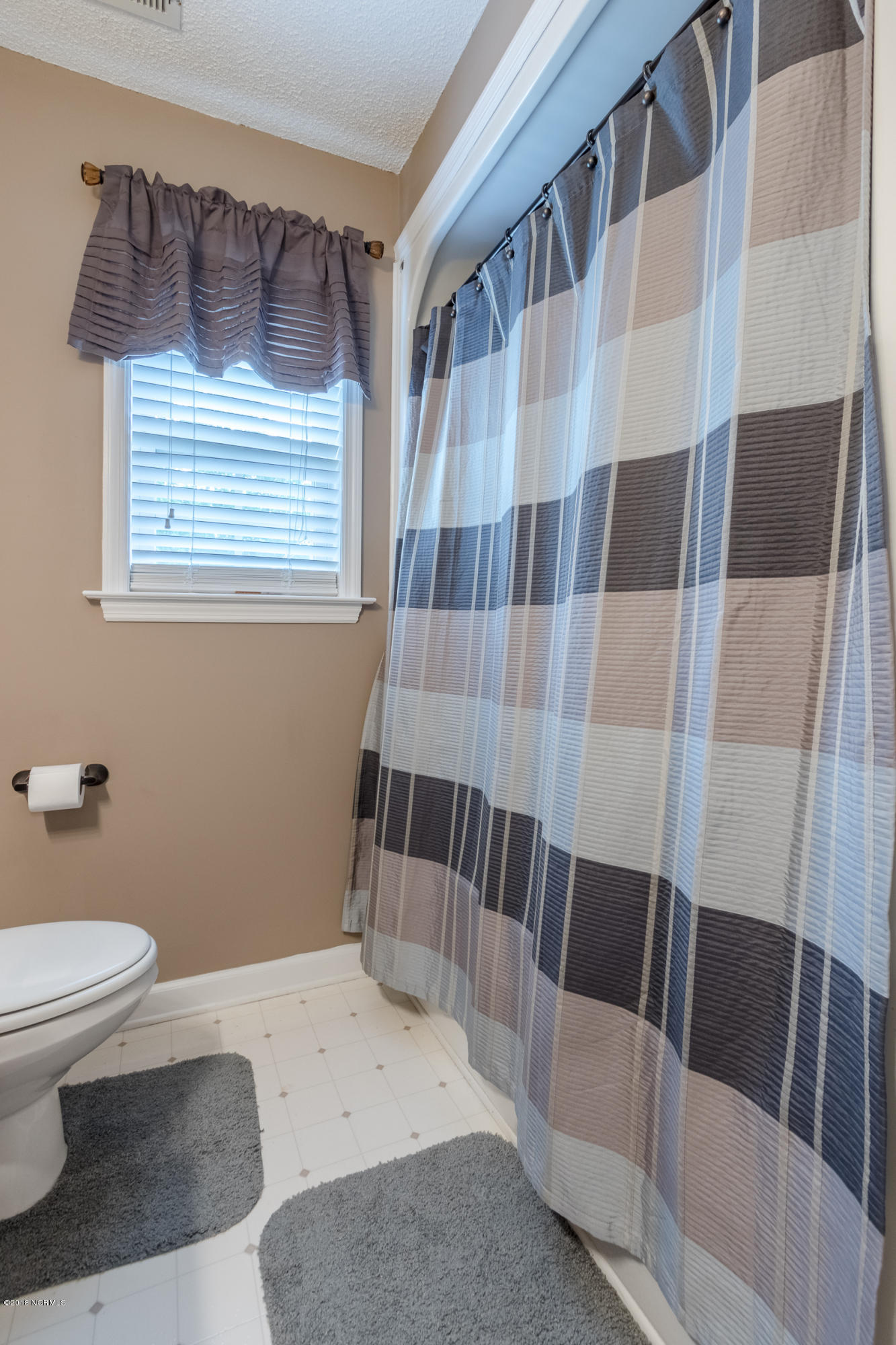 390 Futrell Road Richlands, NC 28574 - Photo 30 of 45 Upstairs Bath