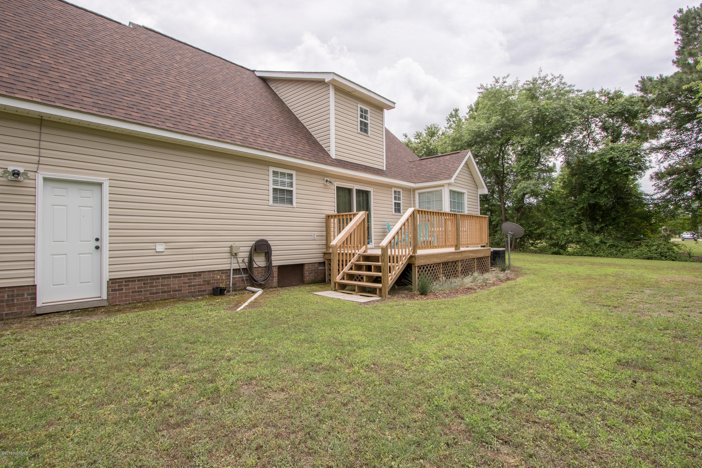 390 Futrell Road Richlands, NC 28574 - Photo 40 of 45 Back