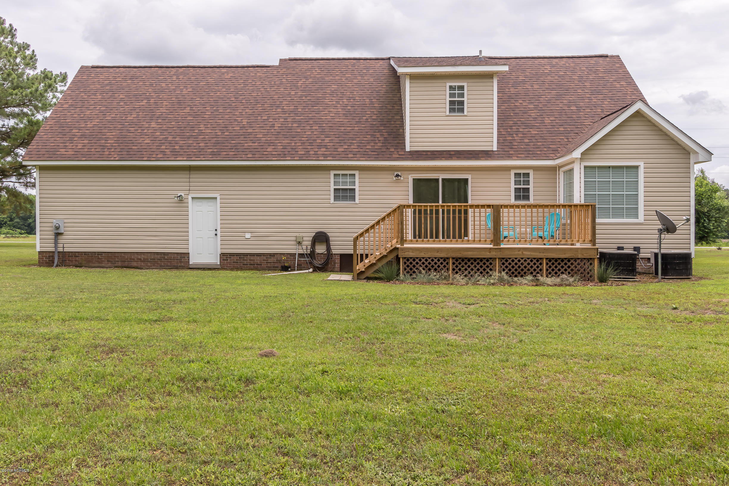 390 Futrell Road Richlands, NC 28574 - Photo 43 of 45 Back