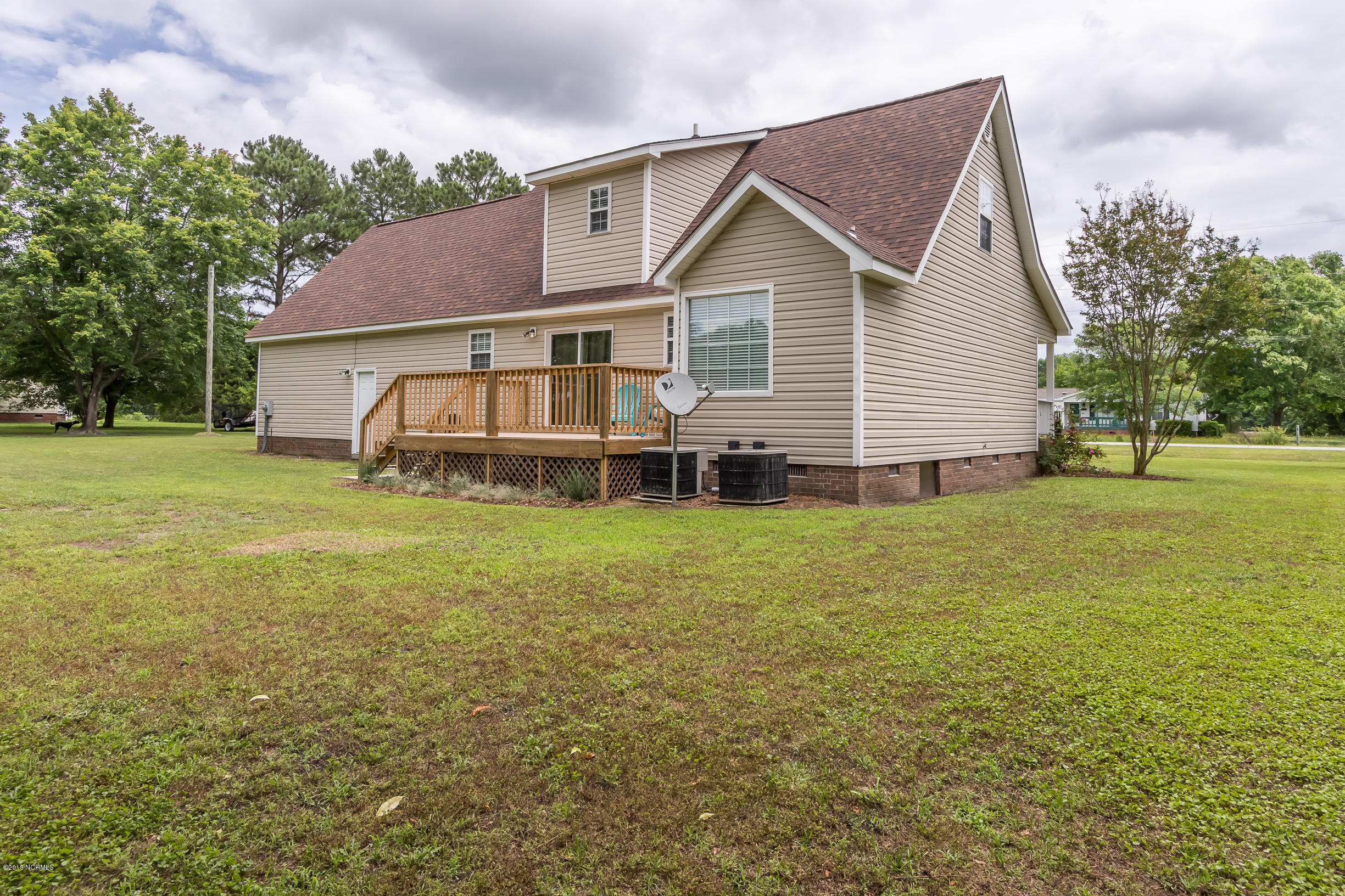 390 Futrell Road Richlands, NC 28574 - Photo 44 of 45 Back