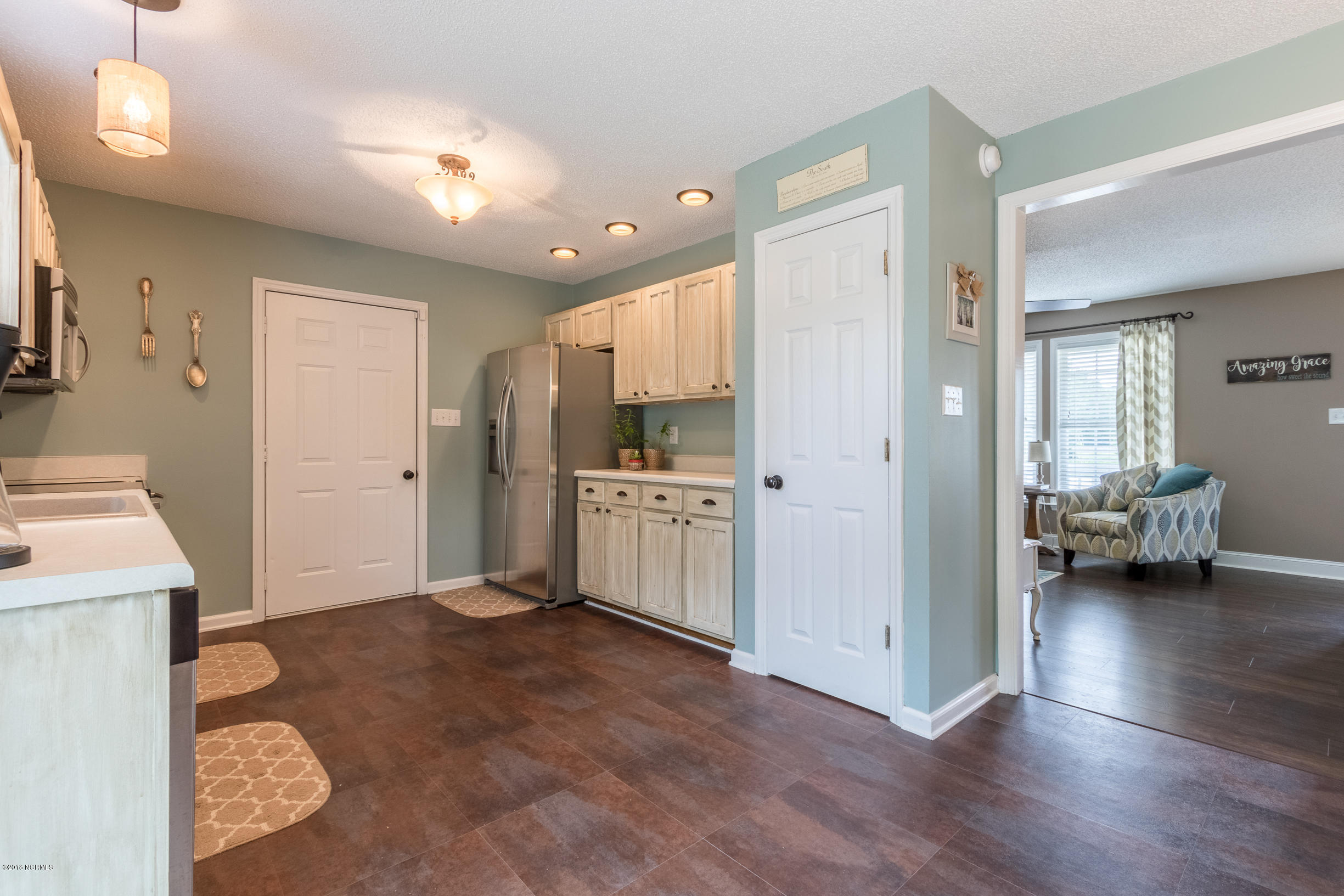 390 Futrell Road Richlands, NC 28574 - Photo 5 of 45 Kitchen