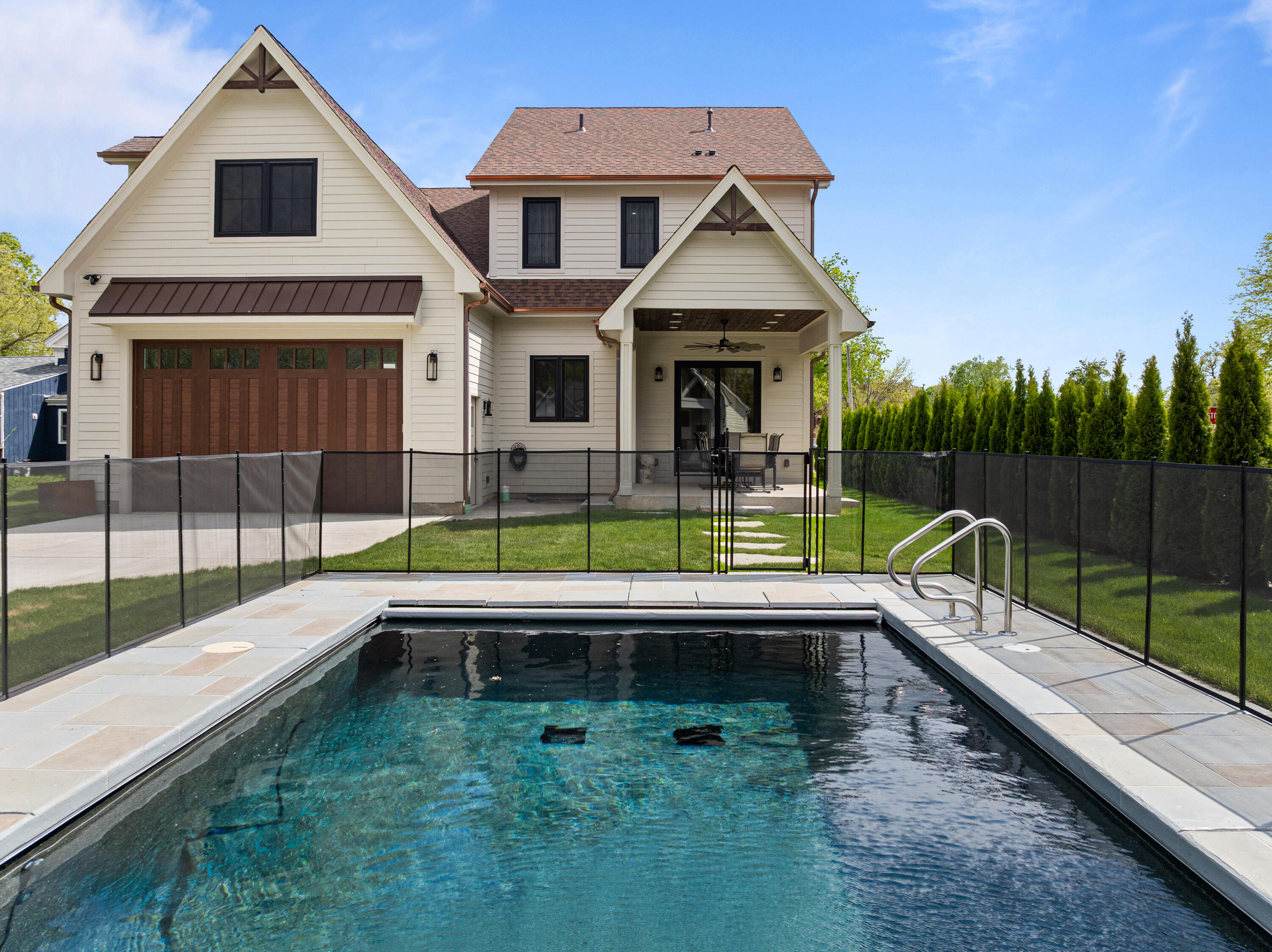 833 Wisconsin Street Lake Geneva, WI 53147 - Photo 1 of 57 833 Wisconsin - T2-14