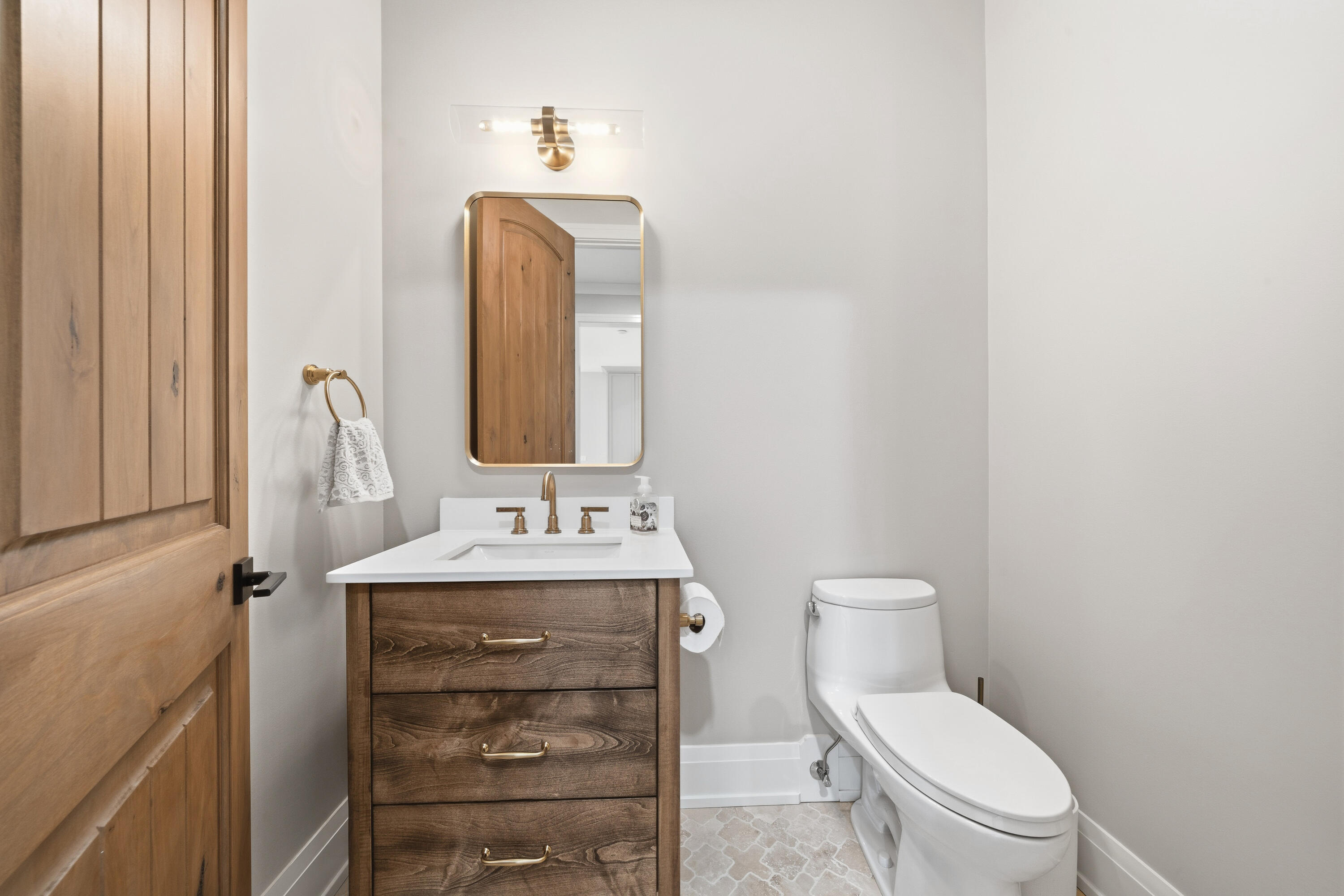 833 Wisconsin Street Lake Geneva, WI 53147 - Photo 20 of 57 833 Wisconsin - T2-44