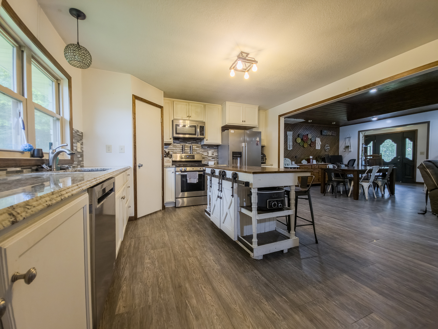 4657 Bridgeport Road Bridgeport, IL 62417 - Photo 8 of 32