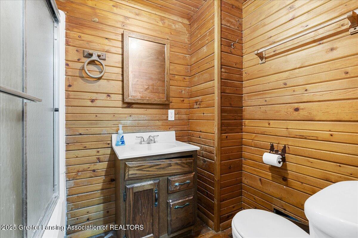 5349 Sleight Road Bath, MI 48808 - Photo 32 of 54 45-Media Jett - 44