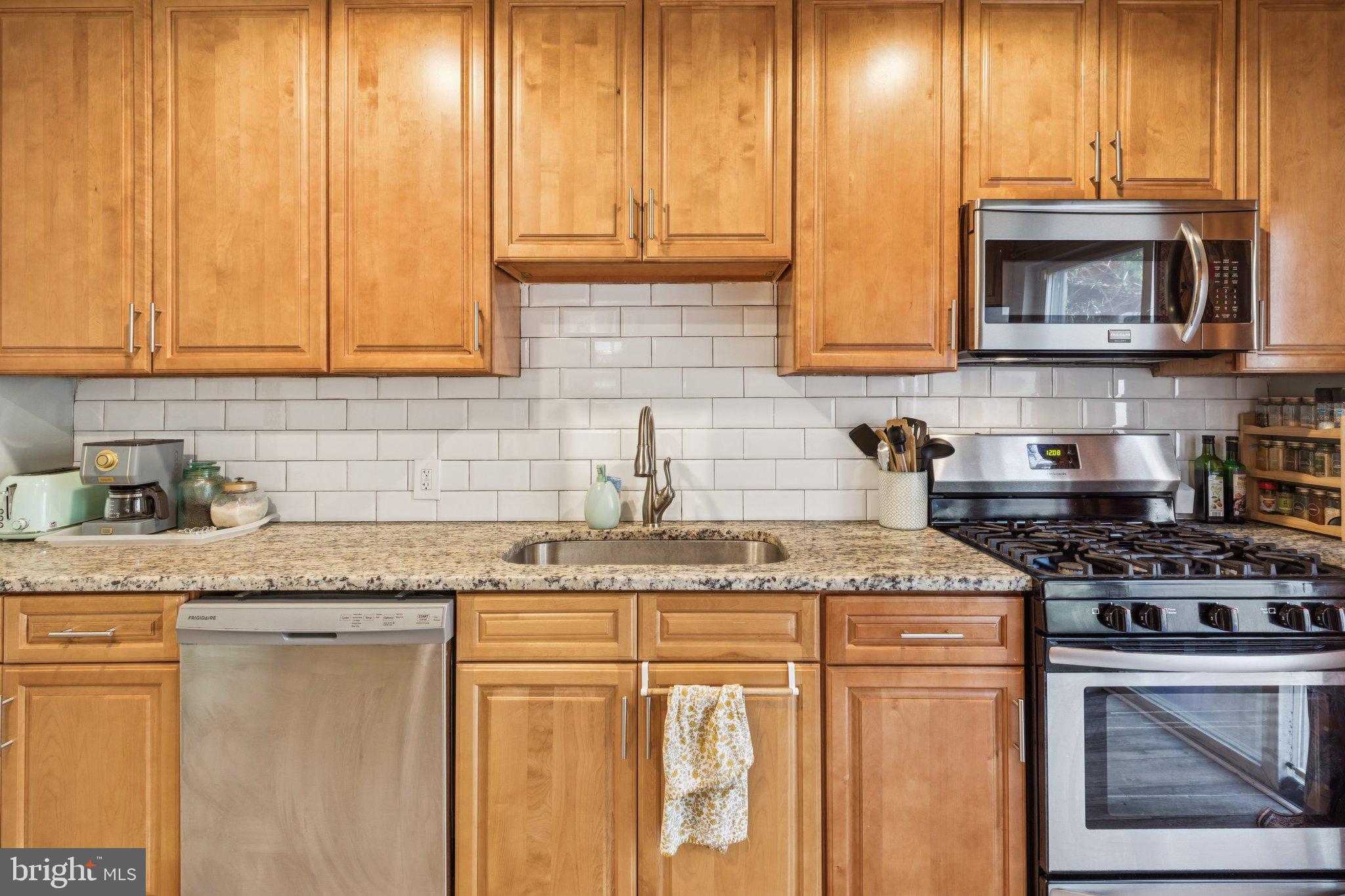 630 Durfor Street Philadelphia, PA 19148 - Photo 13 of 31