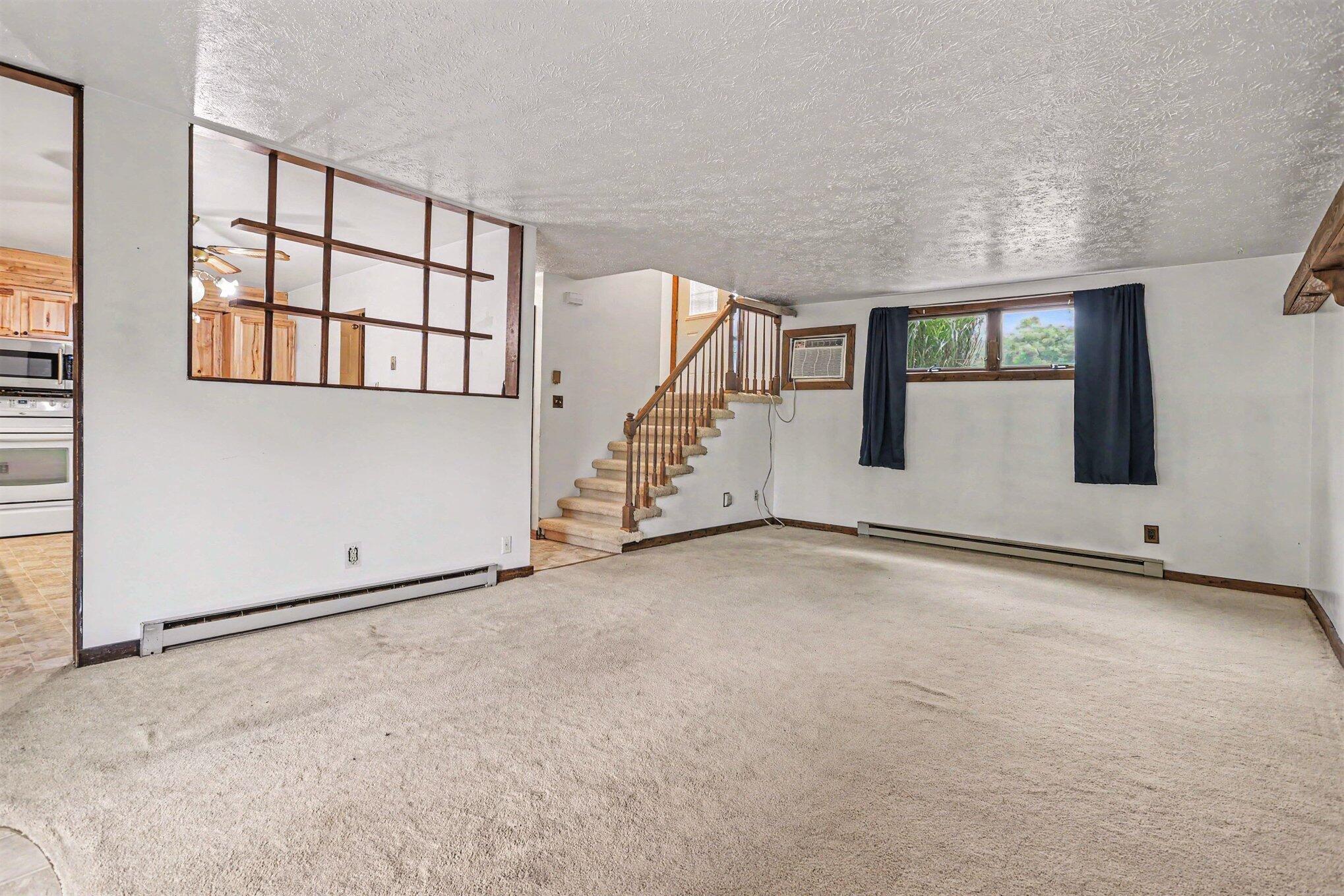 2785 Eaman Road Benton Harbor, MI 49022 - Photo 6 of 28 006_file_1822