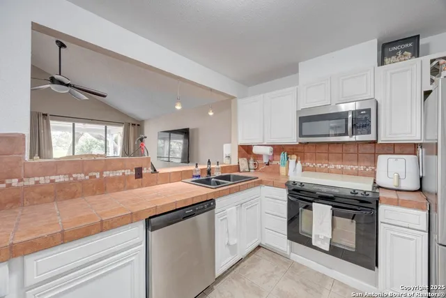 $255,000 | 115 Lee Cir Drive, Rockport, TX 78382