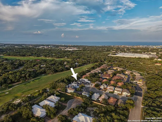 $255,000 | 115 Lee Cir Drive, Rockport, TX 78382
