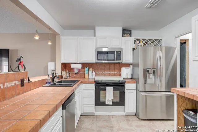 $255,000 | 115 Lee Cir Drive, Rockport, TX 78382