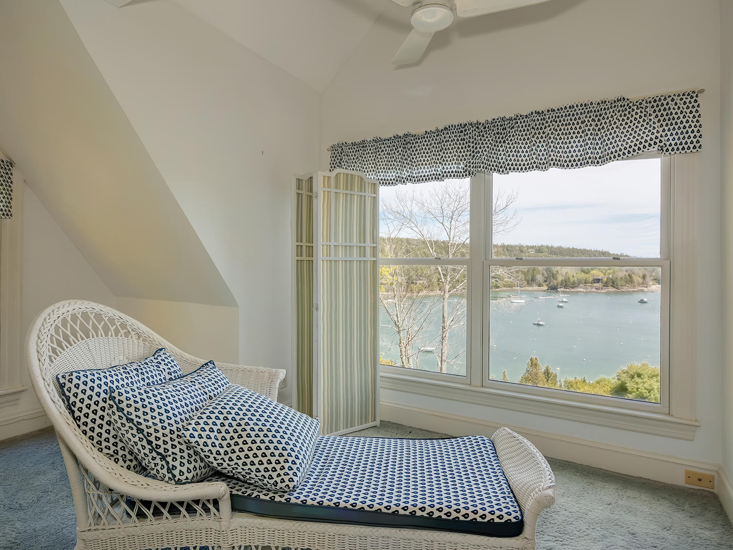 61 Harborside Road Northeast Harbor, ME 04662 - Photo 29 of 35 29-23-86-3rd Fl Bed 3-reading rm (86)
