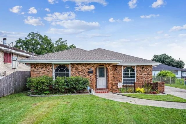 $241,500 | 651 Vic Street, Westwego, LA 70094