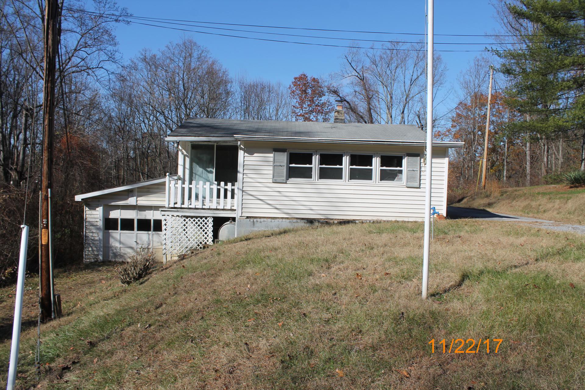 2810 Sha-Al Road Roanoke, VA 24014 - Photo 1 of 25 IMG_9071 dated