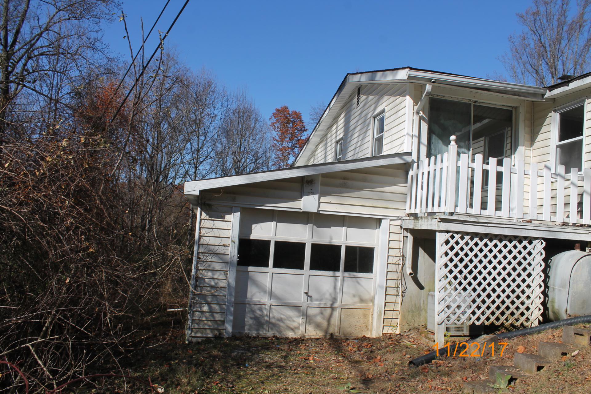 2810 Sha-Al Road Roanoke, VA 24014 - Photo 2 of 25 IMG_9072 dated