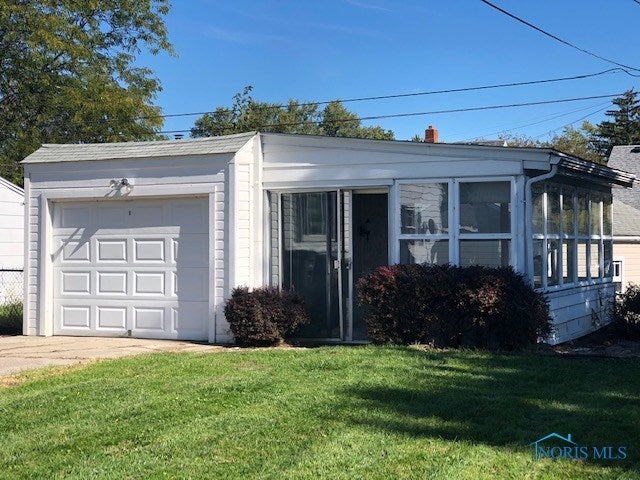 2937 Chipplegate Road Toledo, OH 43614 - Photo 3 of 23 Gallery Image 3