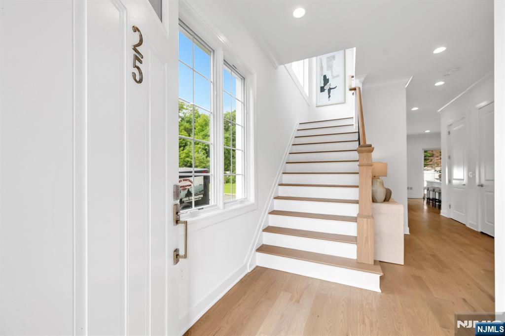 11 Gabriel Court, Unit 11 Paramus, NJ 07652 - Photo 18 of 49