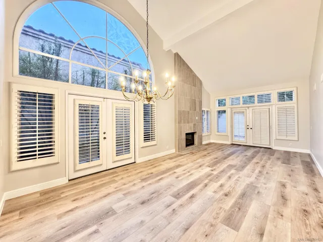 a view of an entrance of the house