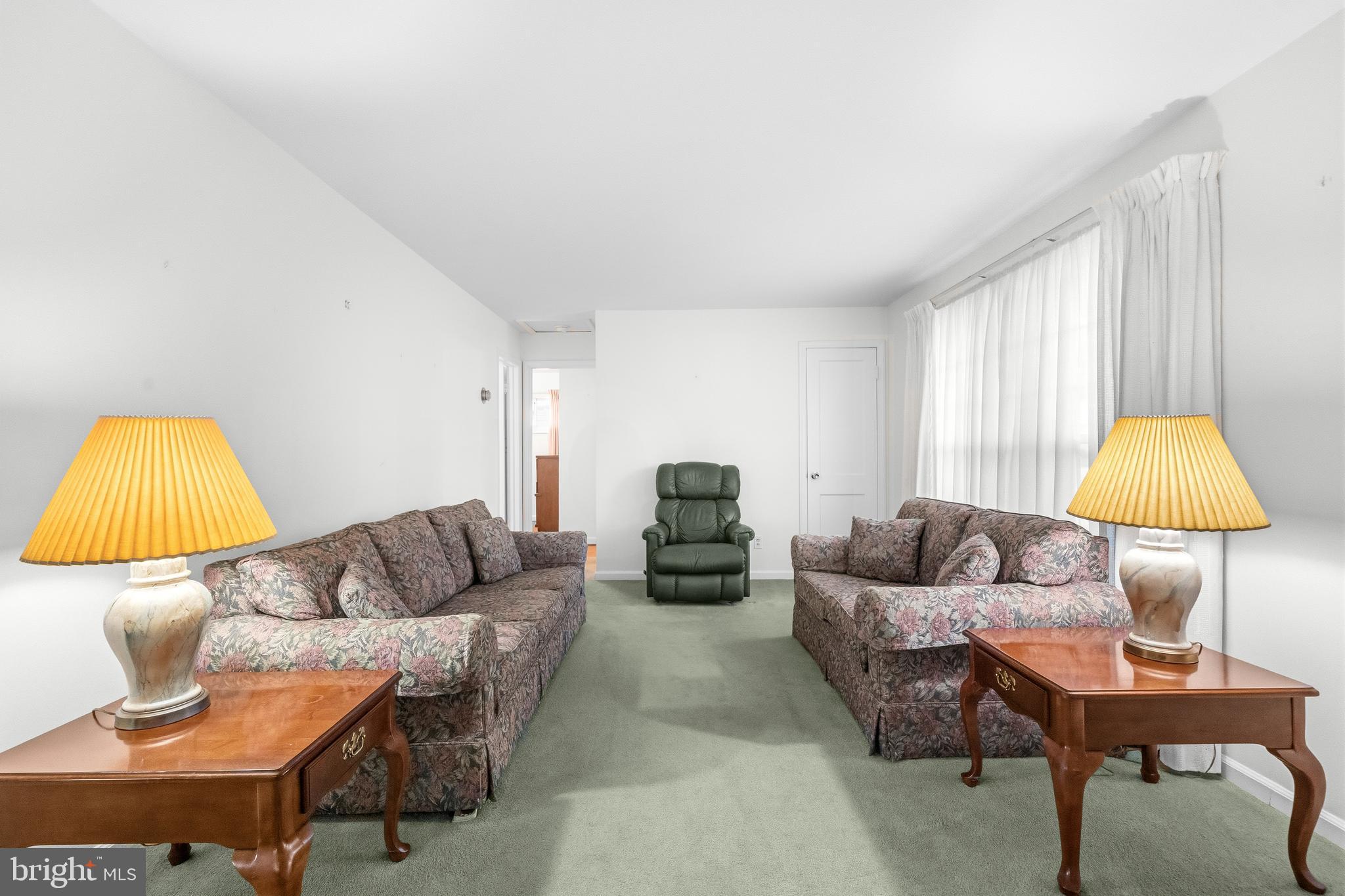 3223 Edgewood Road Kensington, MD 20895 - Photo 3 of 32