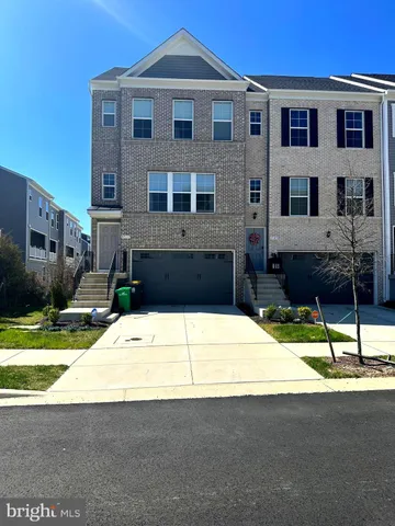 a house view with a outdoor space