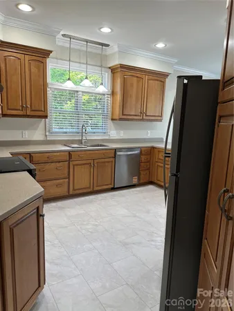 $645,000 | 5109 McCallum Mdws Drive, Charlotte, NC 28216