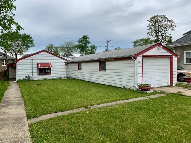$111,600 | 430 23rd Avenue, Bellwood, IL 60104