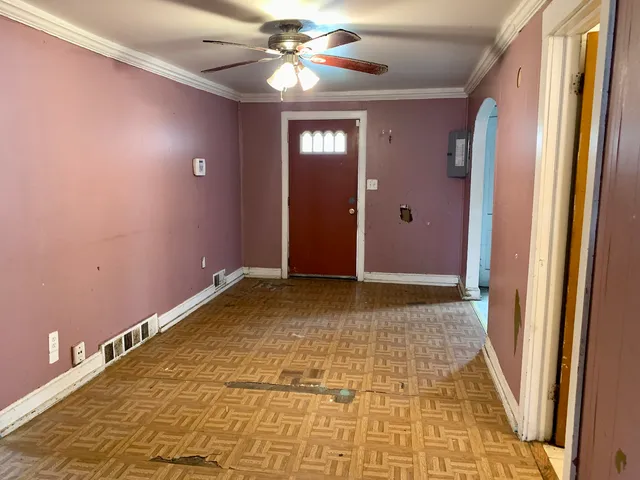 $100,440 | 430 23rd Avenue, Bellwood, IL 60104