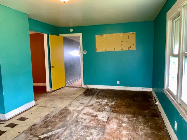 $100,440 | 430 23rd Avenue, Bellwood, IL 60104