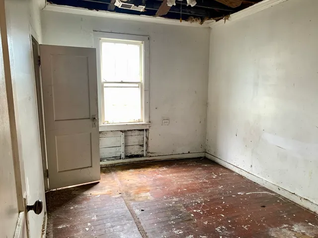 $100,440 | 430 23rd Avenue, Bellwood, IL 60104