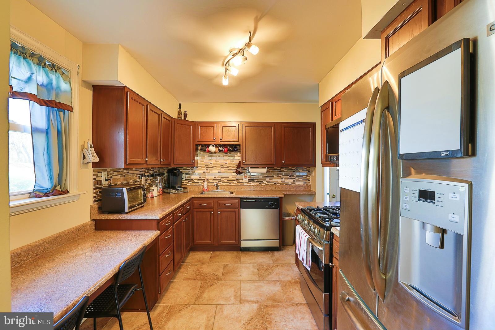 34 Ritters Lane Owings Mills, MD 21117 - Photo 8 of 17 Kitchen