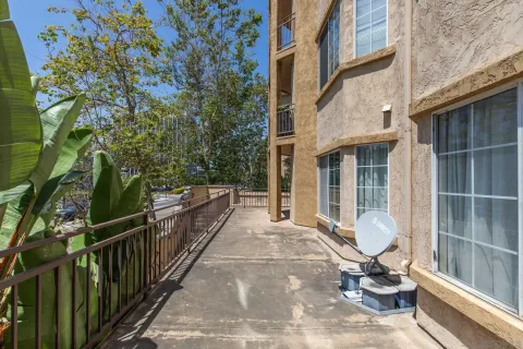 $624,999 | 550 Camino De La Reina, Unit 107, San Diego, CA 92108