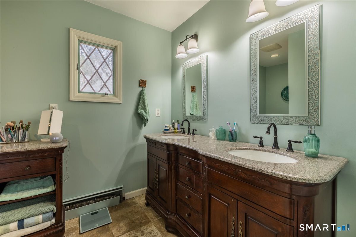 5 Mt Pleasant Road Newtown, CT 06470 - Photo 22 of 40