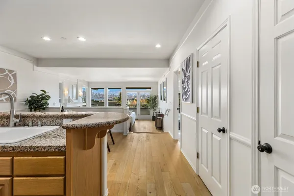 $798,000 | 2349 Harbor Avenue Southwest, Unit 701, Seattle, WA 98126