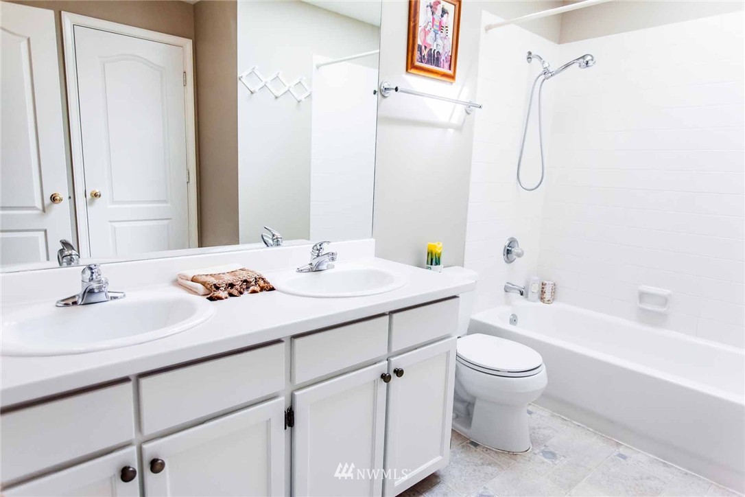 10104 Northeast 153rd Street Bothell, WA 98011 - Photo 14 of 24 Gallery Image 14