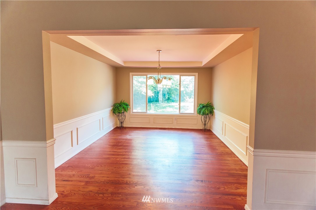 10104 Northeast 153rd Street Bothell, WA 98011 - Photo 6 of 24 Gallery Image 6