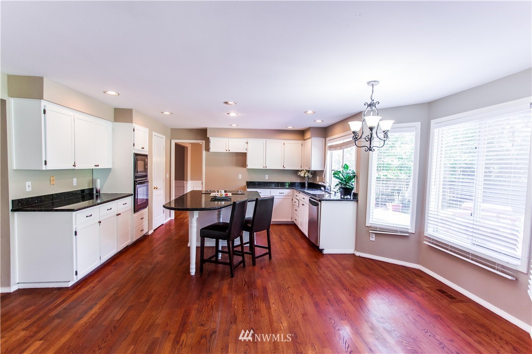 10104 Northeast 153rd Street Bothell, WA 98011 - Photo 8 of 24 Gallery Image 8