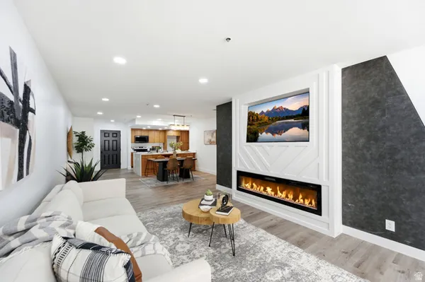 $544,900 | 44 West Broadway, Unit 903S, Salt Lake City, UT 84101
