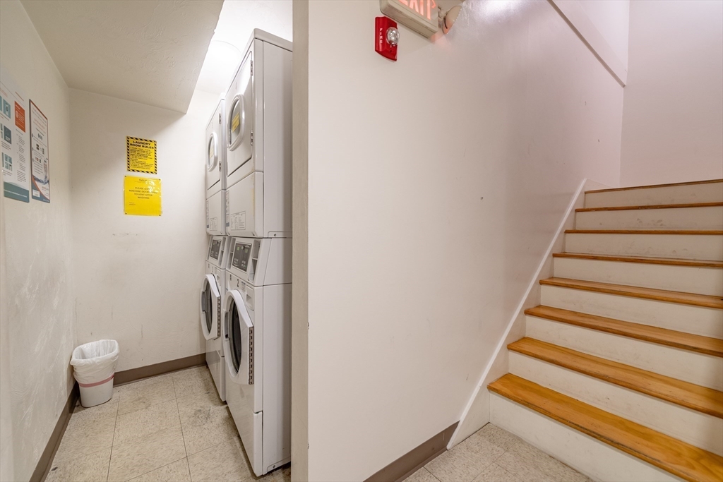 10 Roxbury Street Boston, MA 02119 - Photo 14 of 20 a view of entryway and bathroom