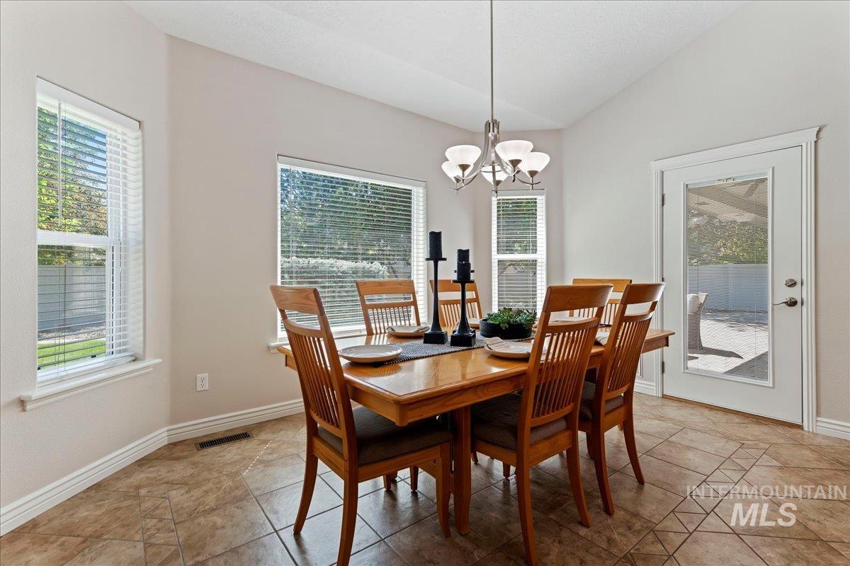 3758 South Merrivale Way Meridian, ID 83642 - Photo 12 of 39