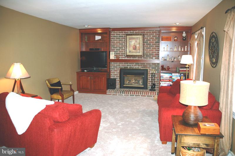 529 Randolph Drive Lititz, PA 17543 - Photo 14 of 30 Gallery Image 14