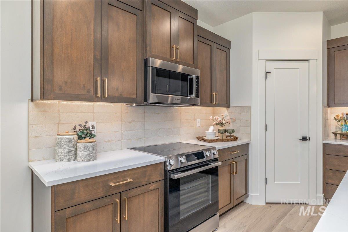 385 East Chevy Drive Boise, ID 83716 - Photo 16 of 41
