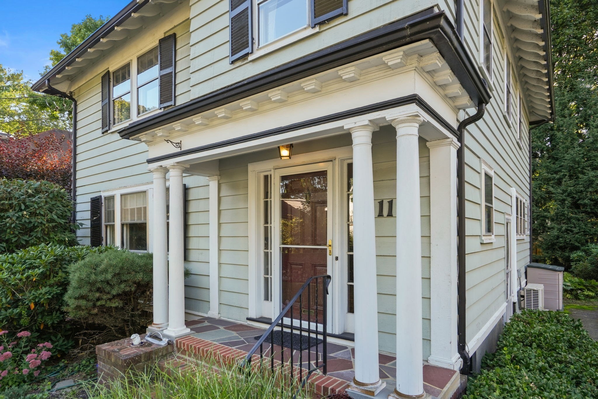 11 Stoneleigh Road Newton, MA 02465 - Photo 32 of 38 Gallery Image 32