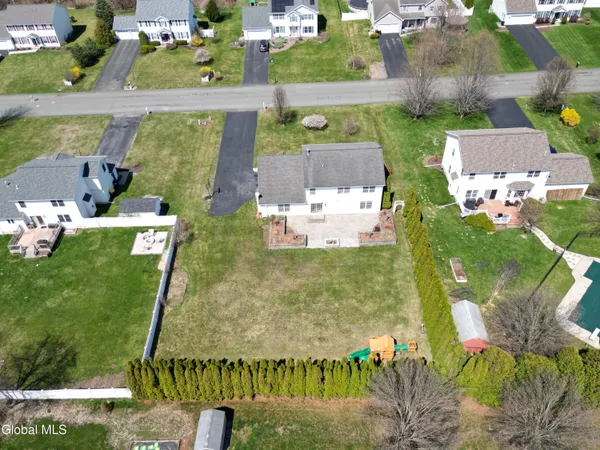 $645,000 | 26 Mallard Drive, Clifton Park, NY 12148