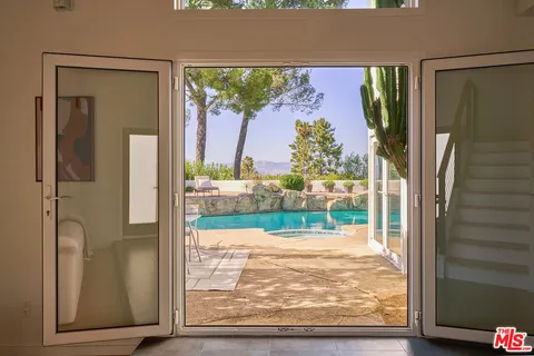 $1,595,000 | 21737 Woodland Crest Drive, Woodland Hills, CA 91364
