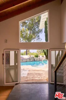 $1,595,000 | 21737 Woodland Crest Drive, Woodland Hills, CA 91364