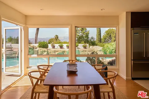 $1,595,000 | 21737 Woodland Crest Drive, Woodland Hills, CA 91364
