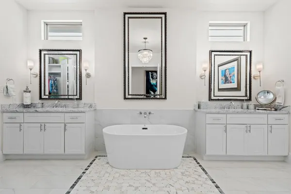$829,000 | 110 East 26th Street, Unit B, Houston, TX 77008