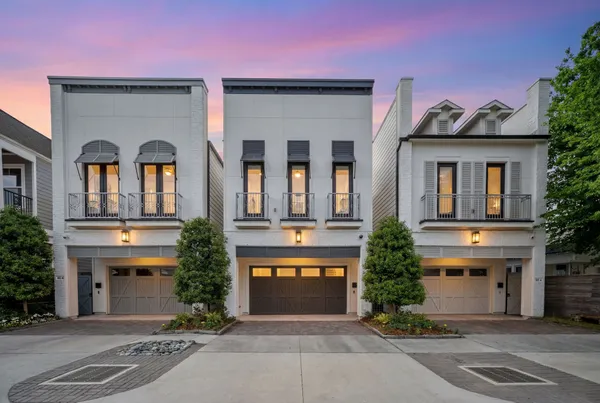 $829,000 | 110 East 26th Street, Unit B, Houston, TX 77008
