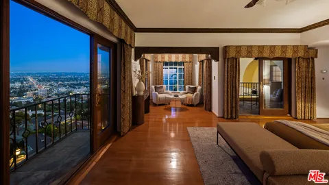 $7,500,000 | 2200 Maravilla Drive, Los Angeles, CA 90068