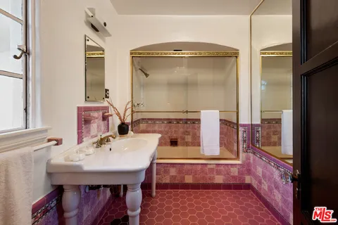 $7,500,000 | 2200 Maravilla Drive, Los Angeles, CA 90068